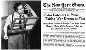 Orson Welles i okładka New York Timesa informujące o panice, jakie doprowadziło ludzi przez słuchowisko radiowe. 